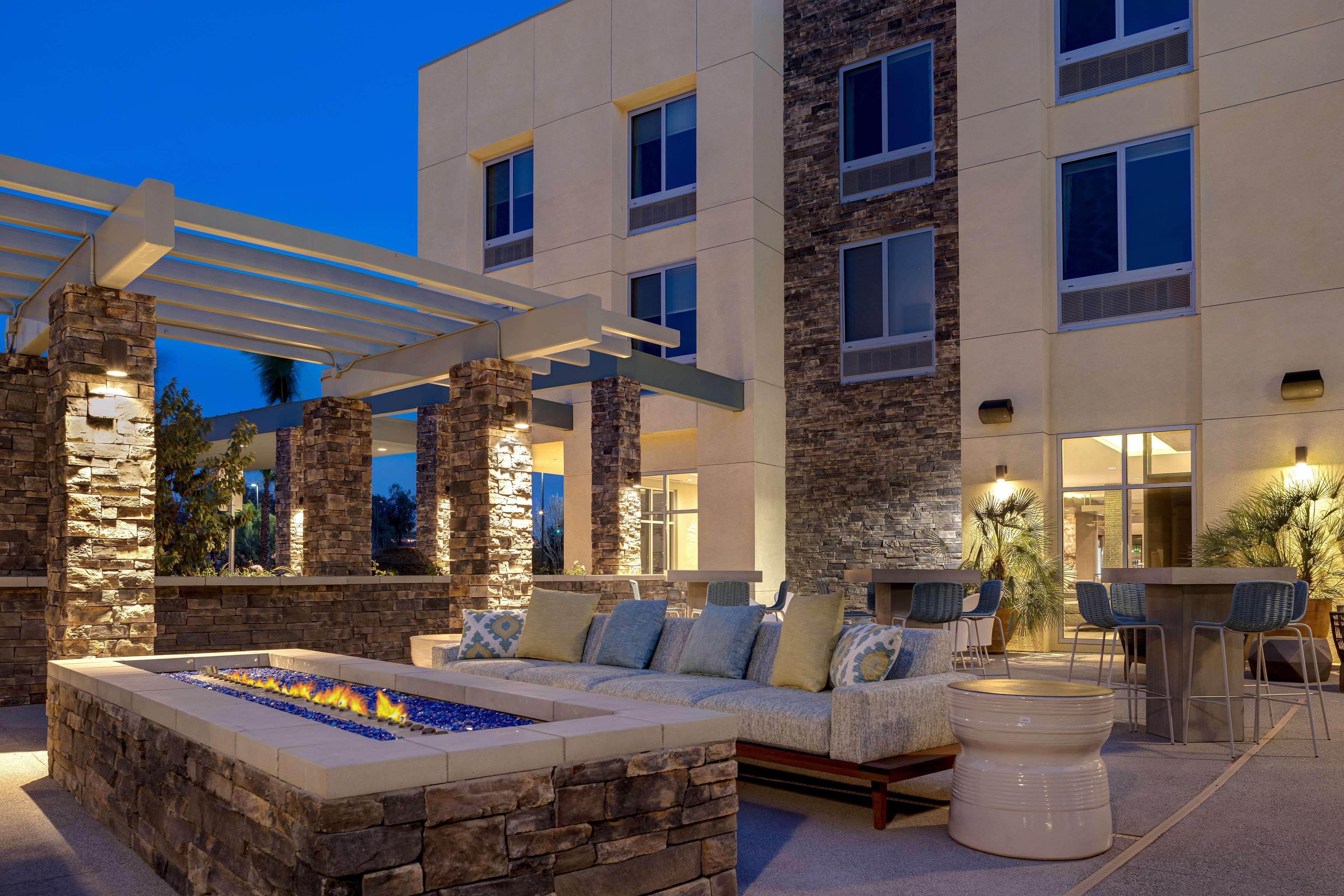 Hilton Garden Inn Temecula Exterior photo