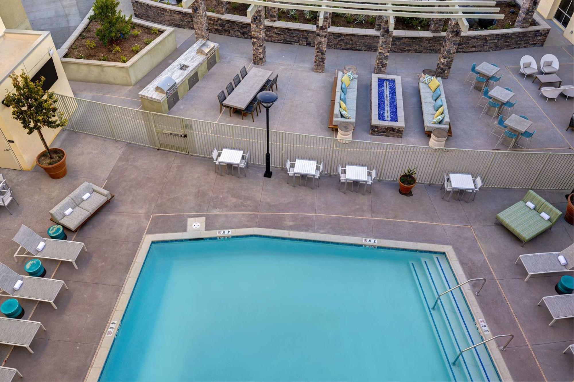 Hilton Garden Inn Temecula Exterior photo